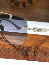 Picture of Chrome Hearts Sunglasses _SKUfw52080325fw